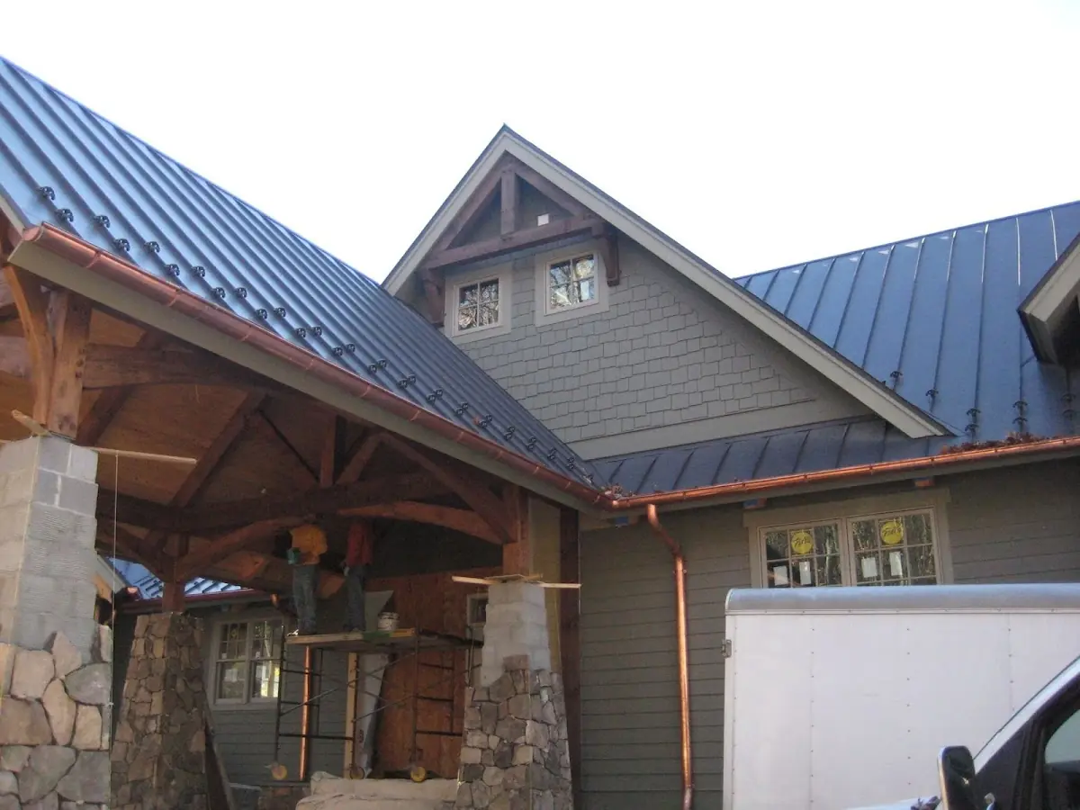 Craftsman Roofing team delivering quality roofing work in Poinsettia